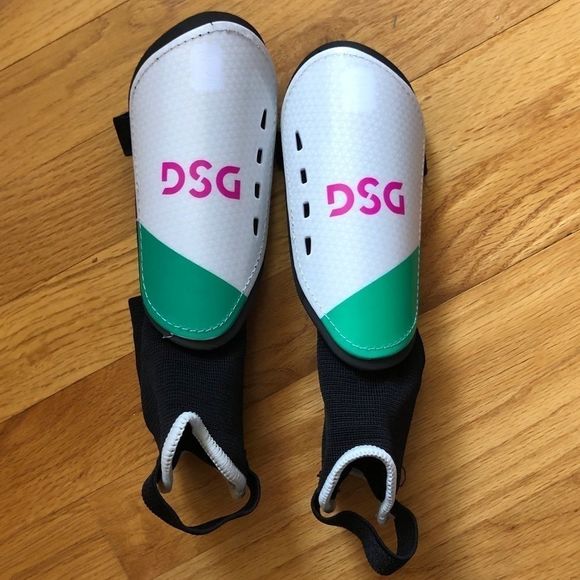 Youth Shinguards. NEW! - Picture 1 of 5